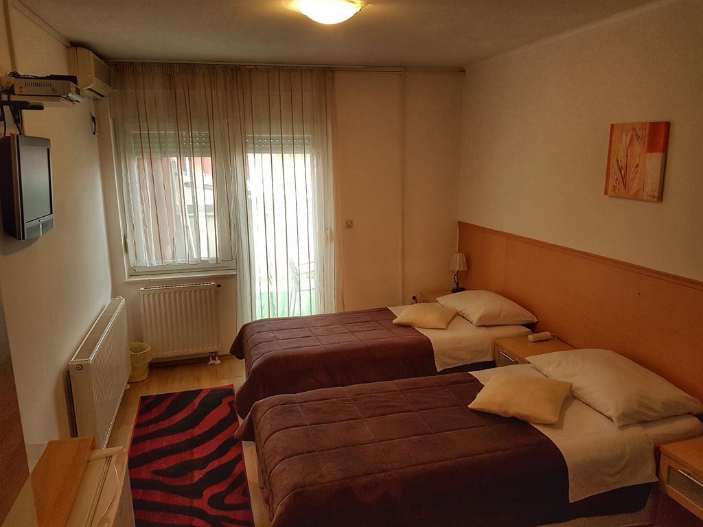 Smjestaj Natalija Hotel Osijek Buitenkant foto