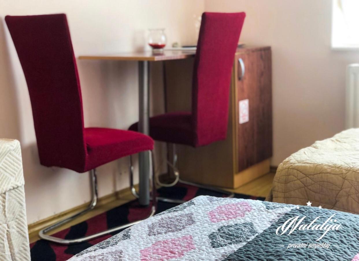 Smjestaj Natalija Hotel Osijek Buitenkant foto